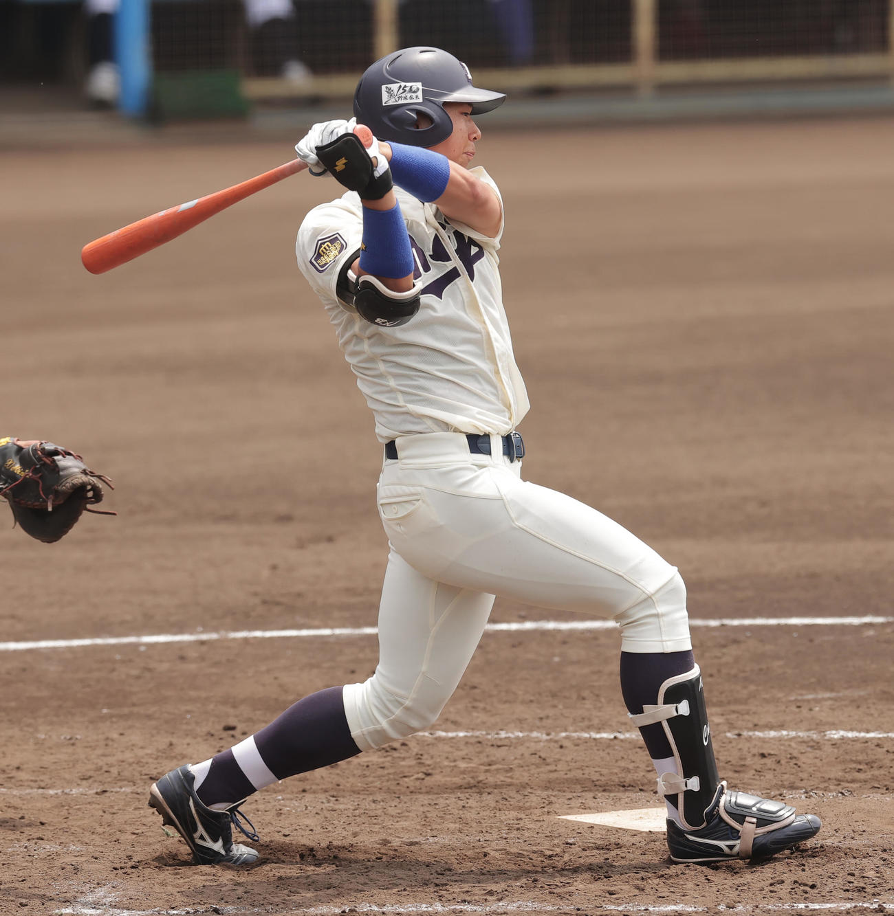 紅白戦　2回表赤組1死満塁、右前先制2点適時打を放つ上田（撮影・野上伸悟）