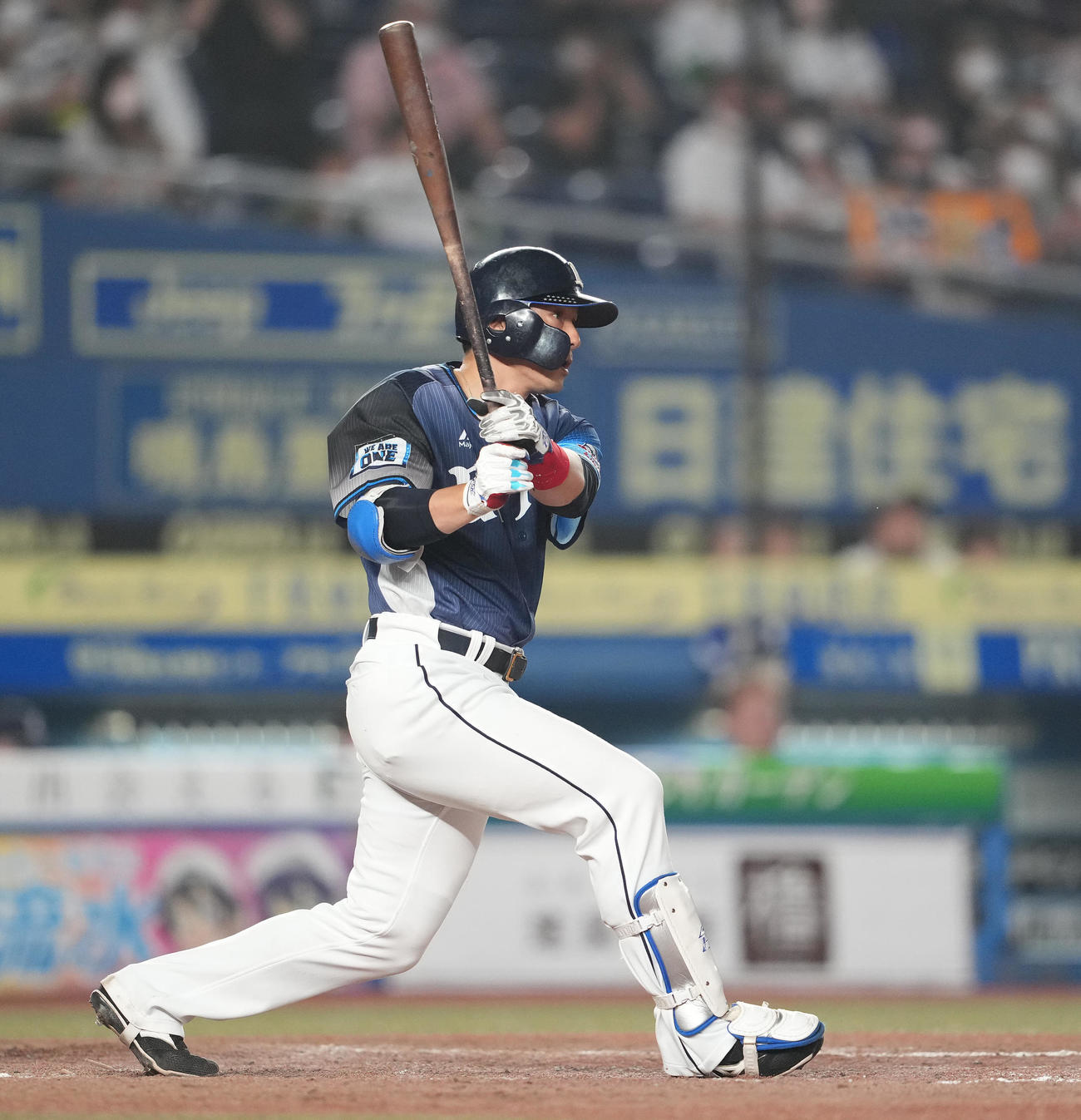 ロッテ対西武　9回表西武2死二塁、右前適時打を放つ栗山（撮影・鈴木みどり）