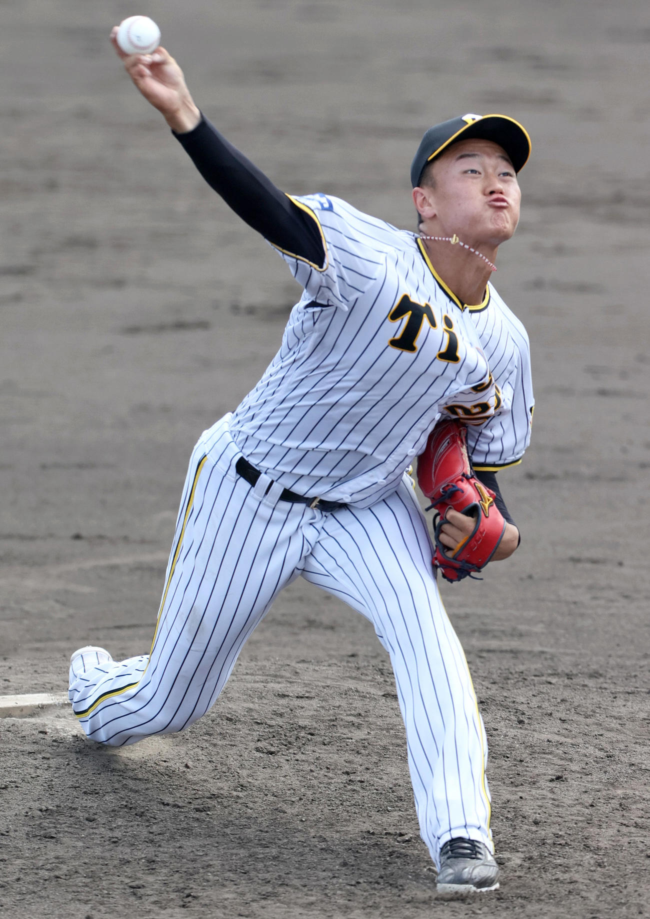 阪神対広島　力投する阪神先発の森木（撮影・上山淳一）