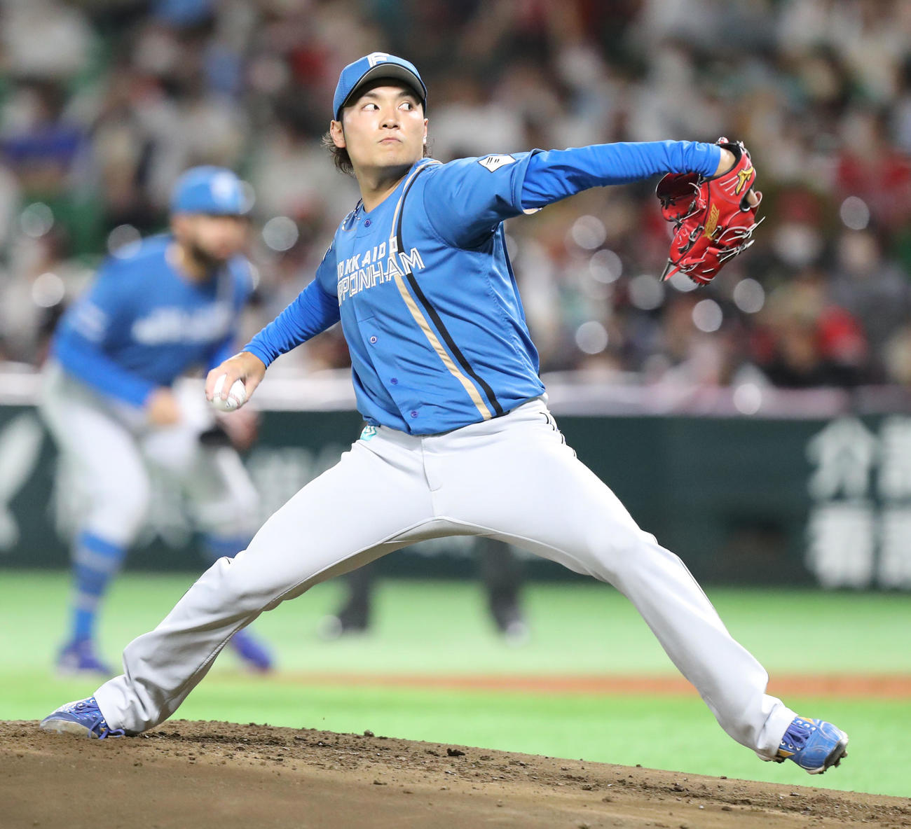 ソフトバンク対日本ハム　日本ハム先発の伊藤（撮影・屋方直哉）