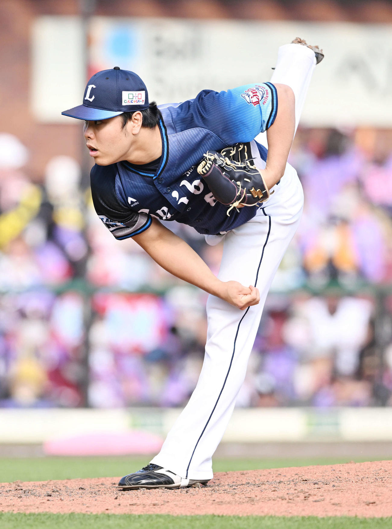 楽天対西武　西武3番手で投球する平良（撮影・滝沢徹郎）