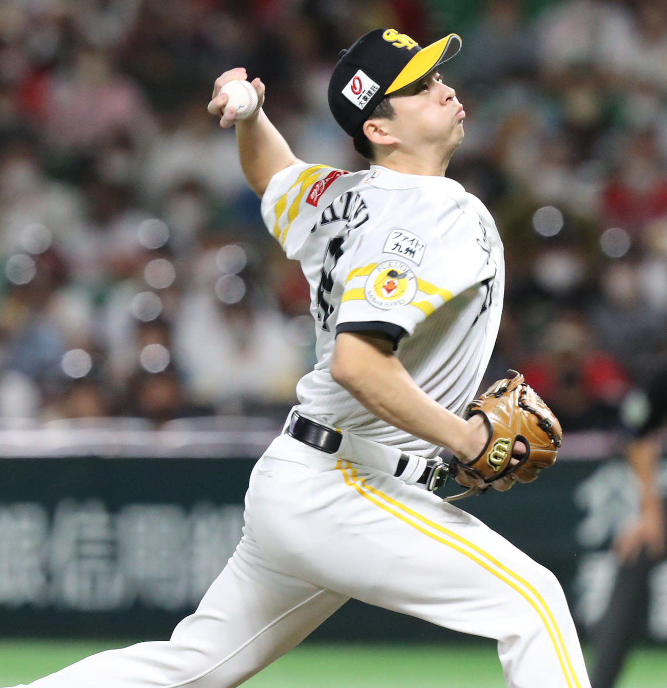 ソフトバンク対日本ハム　力投するソフトバンク先発の大関（撮影・屋方直哉）