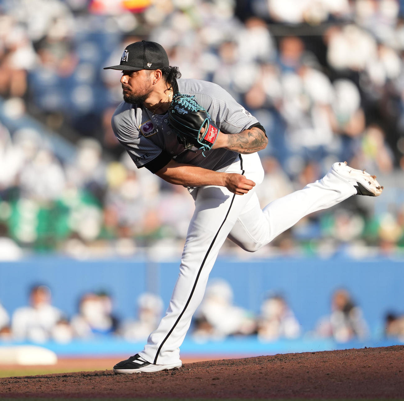 ロッテ対オリックス　11回表から6番手で登板したロッテ・オスナ（撮影・鈴木みどり）