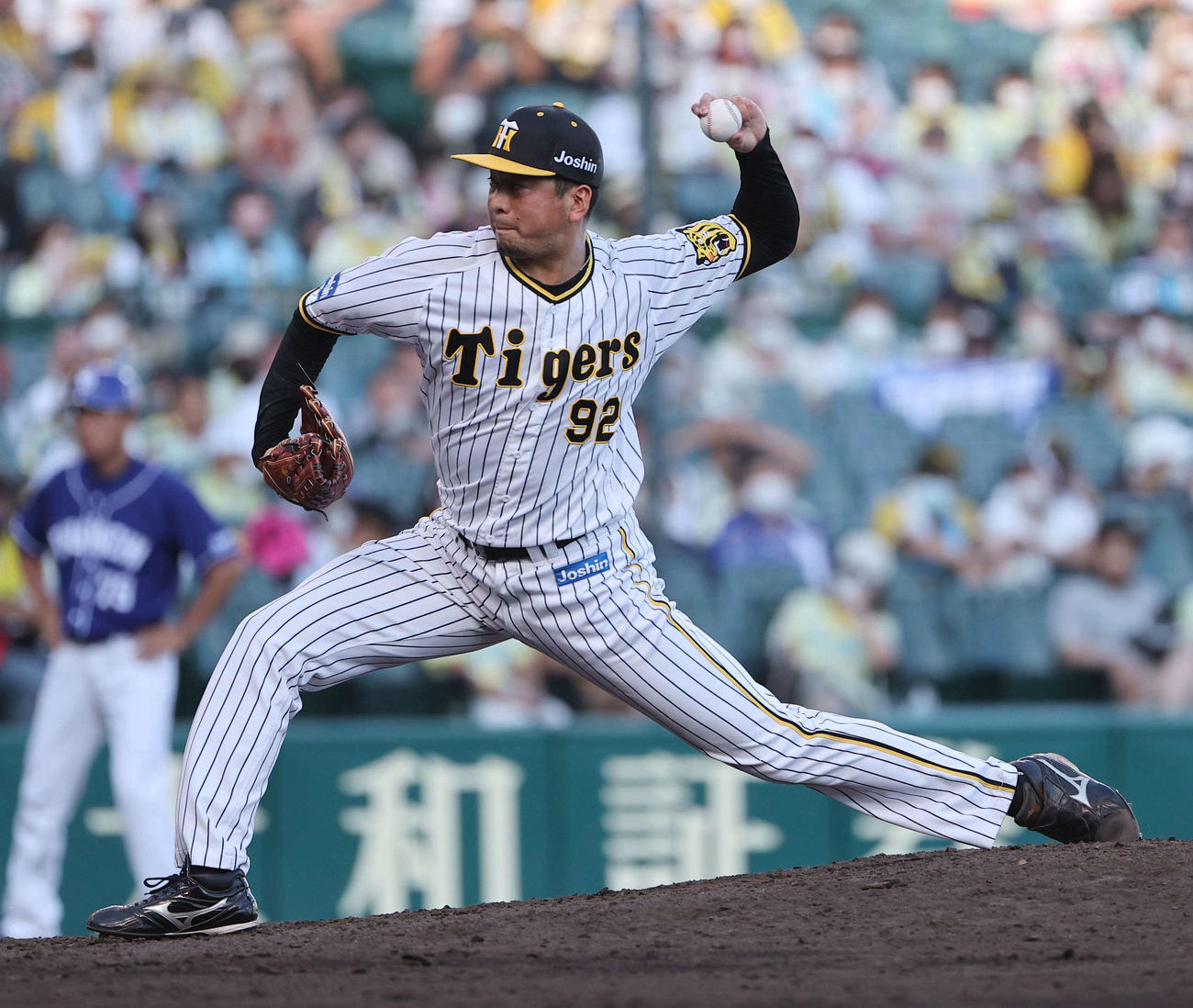 阪神対中日　阪神8番手の渡辺（撮影・上田博志）