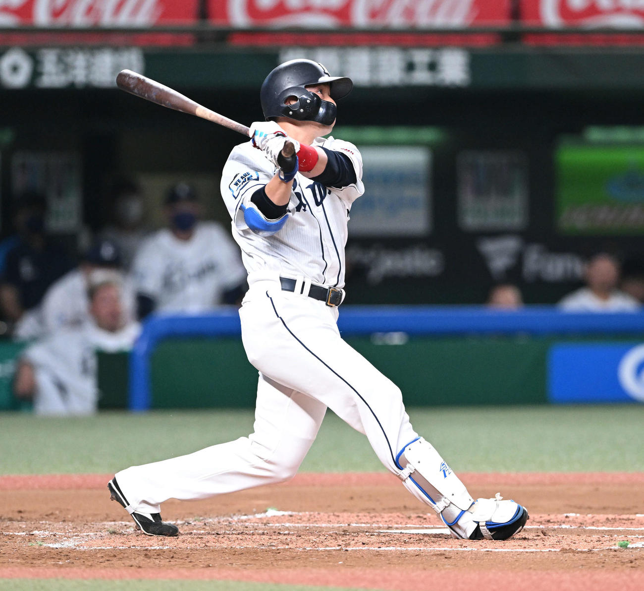 西武対日本ハム　1回裏西武2死三塁、栗山は右前適時打を放つ（撮影・滝沢徹郎）