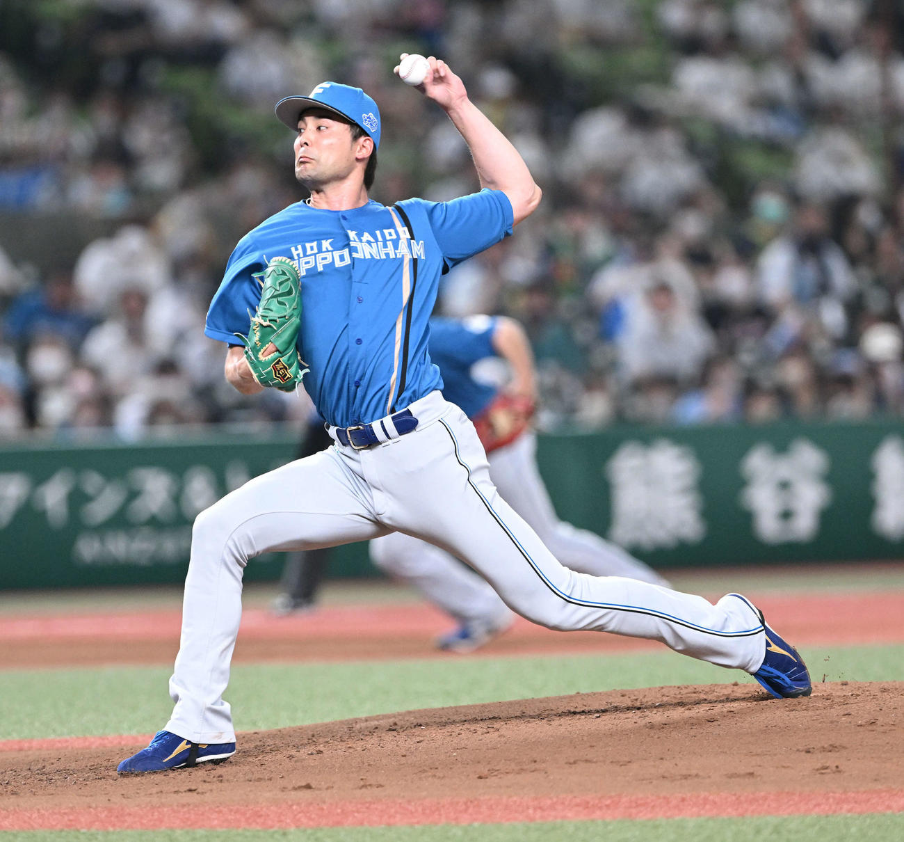 西武対日本ハム　力投する日本ハム先発の上原（撮影・滝沢徹郎）