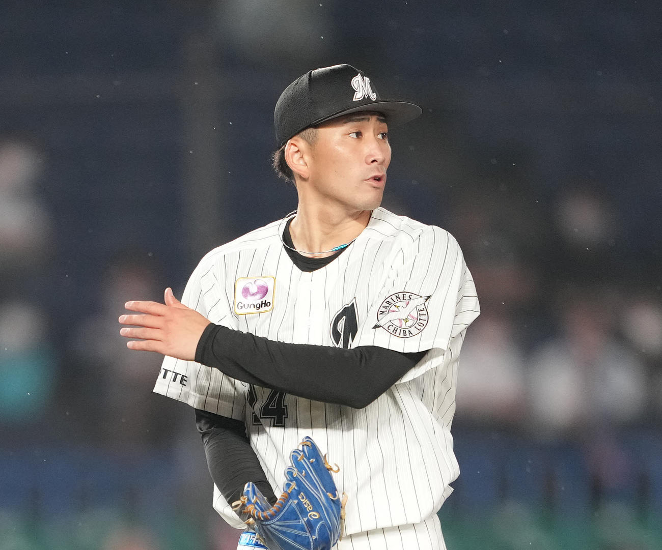 ロッテ小島和哉（2022年6月撮影）