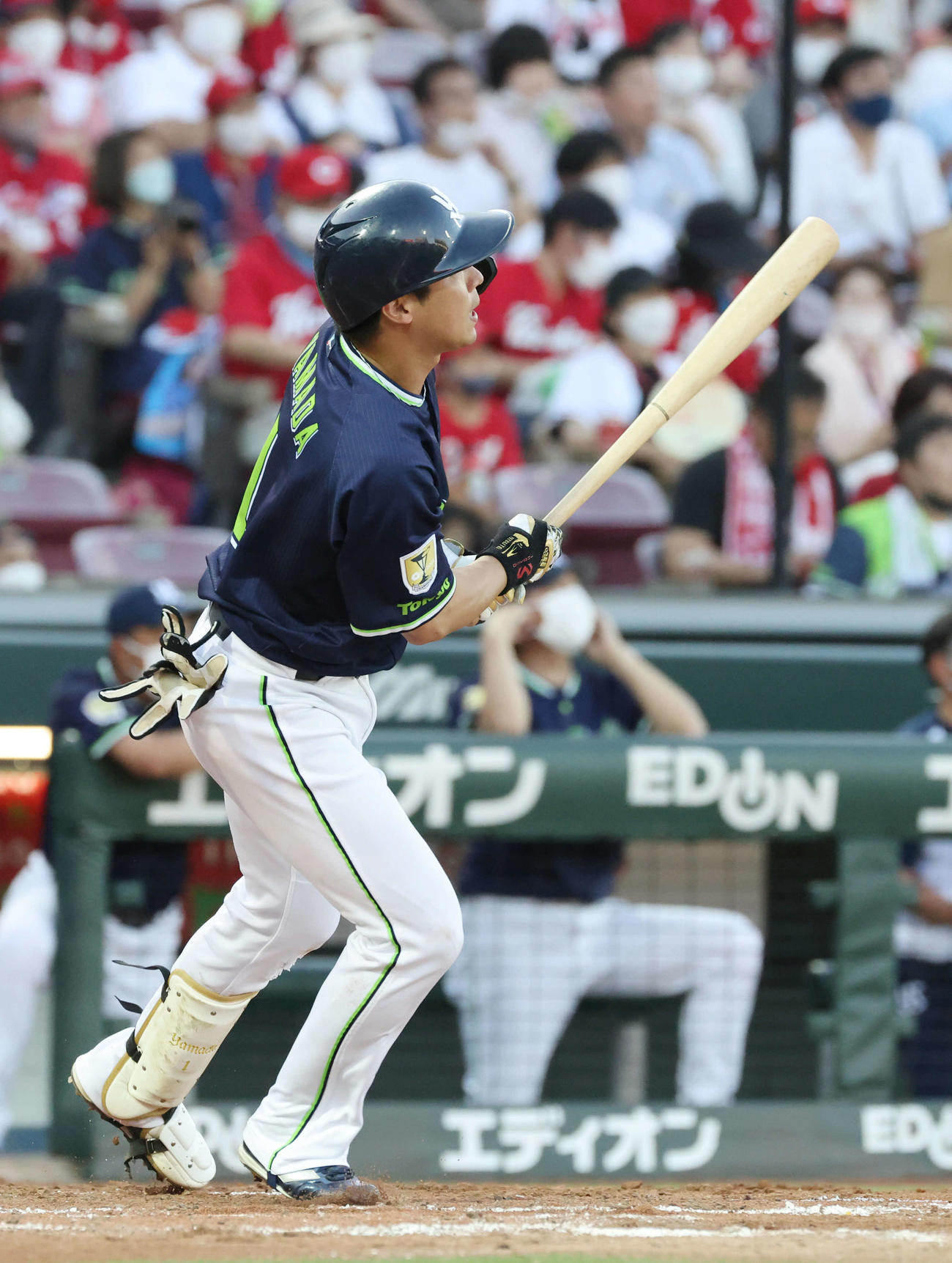 広島対ヤクルト　4回表ヤクルト無死、山田は先制左越え本塁打を放つ（撮影・加藤孝規）