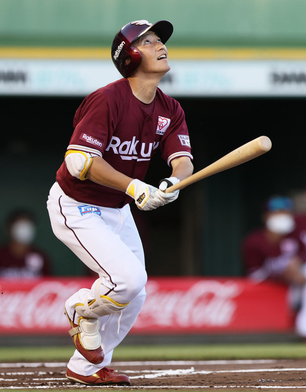 オリックス対楽天　2回表楽天2死一塁、小深田は先制の右適時二塁打を放つ（撮影・上山淳一）