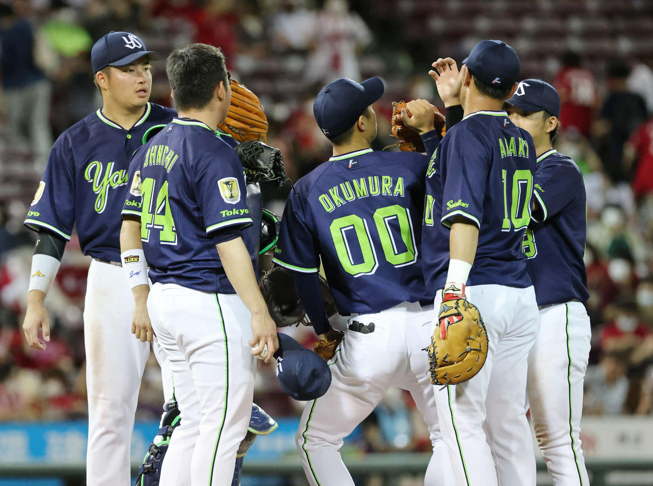 広島に快勝したヤクルトナイン（撮影・加藤孝規）