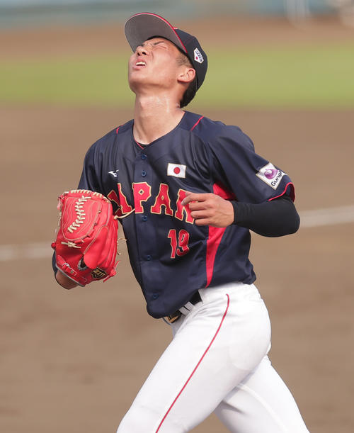 大学日本代表対ENEOS 9回裏ENEOSU2死一、二塁、川口に右前適時打を許す白鴎大・曽谷（撮影・野上伸悟）