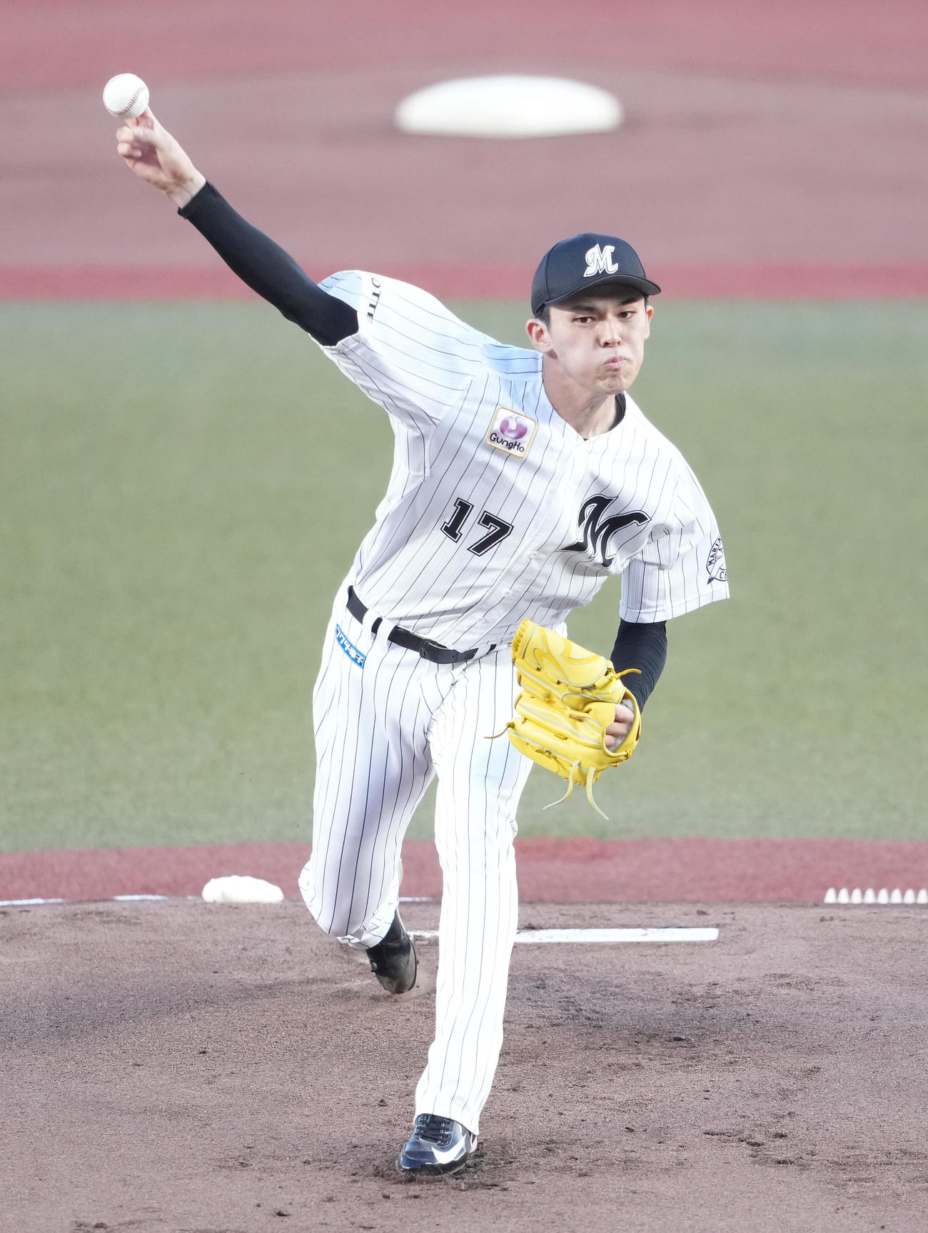 ロッテ対楽天　力投するロッテ先発の佐々木朗（撮影・鈴木みどり）