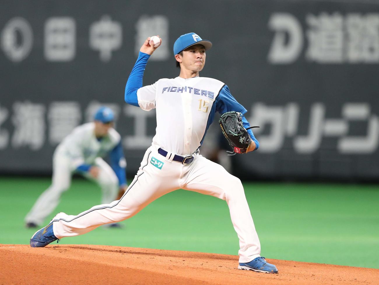 日本ハム対オリックス　力投する日本ハム先発の上沢（撮影・黒川智章）
