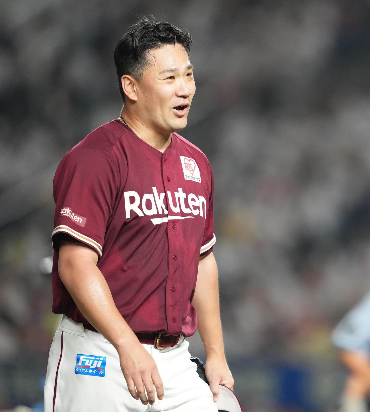 ロッテ対楽天　5回裏を終えベンチへ戻る楽天田中将（撮影・鈴木みどり）