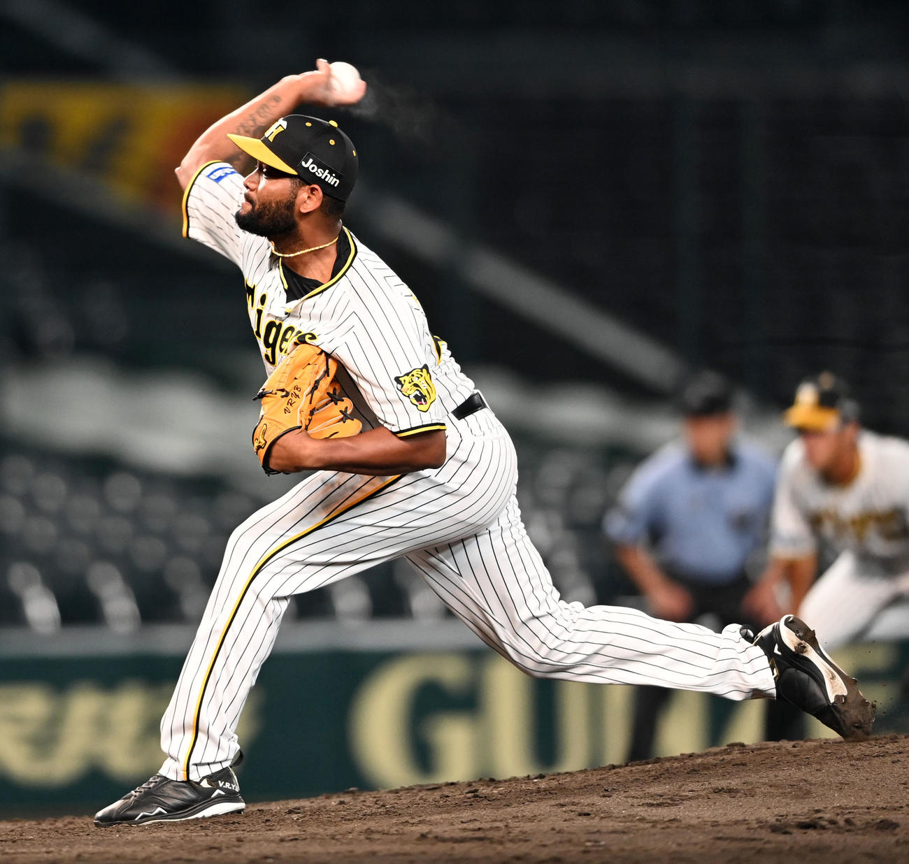 阪神対オリックス　阪神2番手のアルカンタラ（撮影・前岡正明）