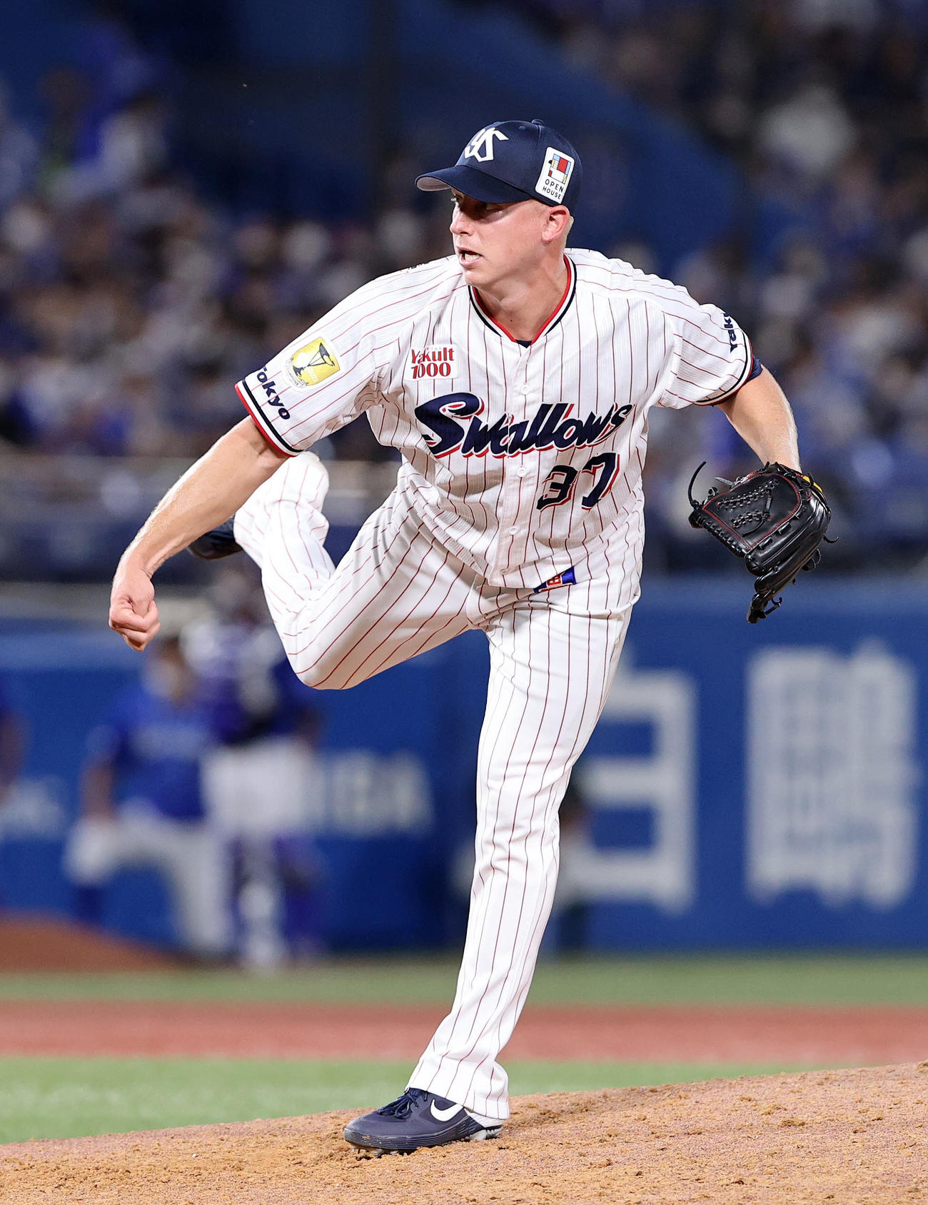 ヤクルト対DeNA　力投するヤクルト3番手のマクガフ（撮影・鈴木正人）