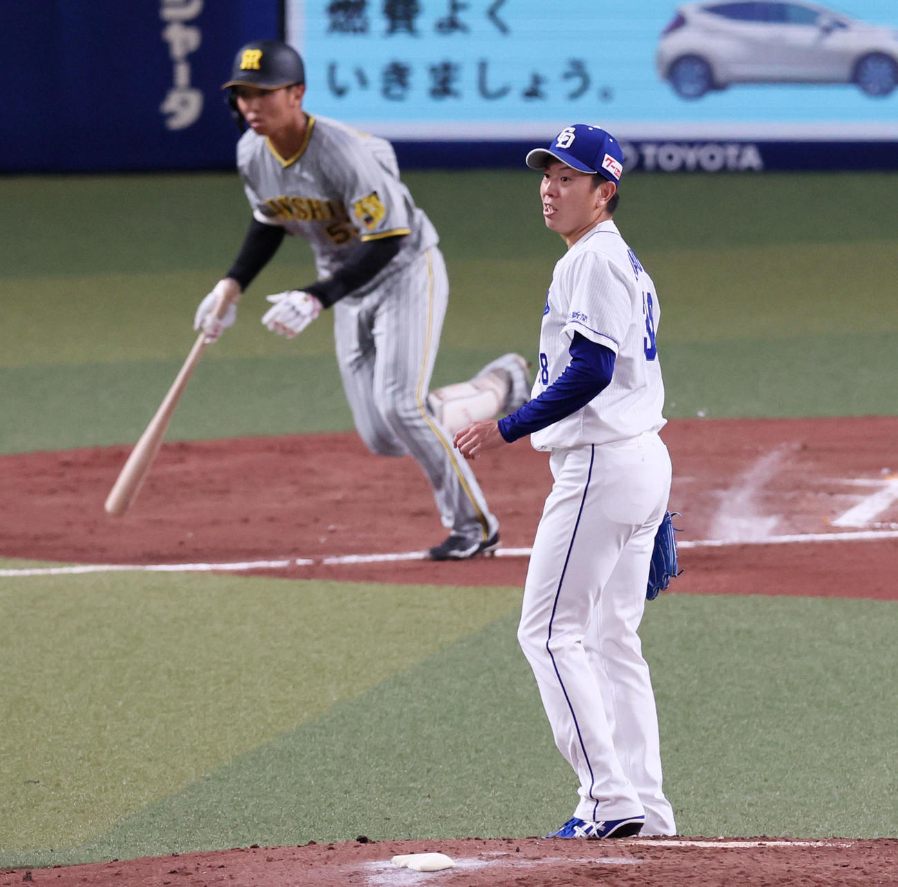 中日対阪神　3回表阪神2死三塁、松葉は島田に右前適時打を打たれ失点（撮影・加藤哉）