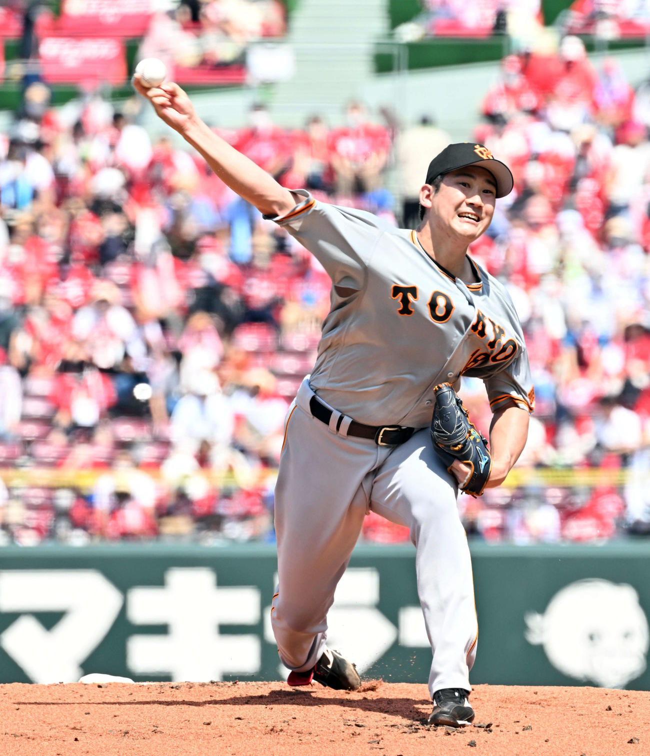 広島対巨人　巨人の先発菅野（撮影・たえ見朱実）