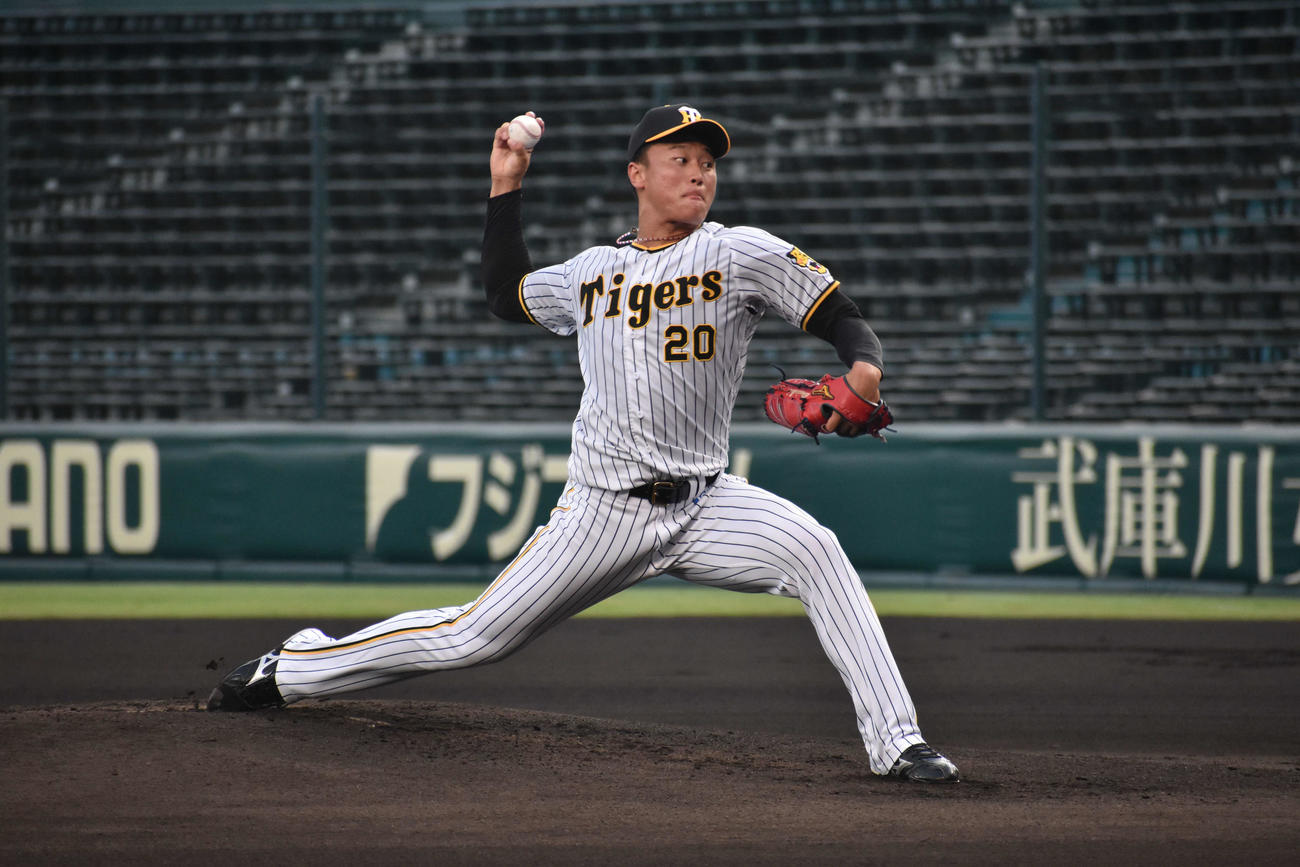 ウエスタン・リーグのオリックス戦で、甲子園初登板を飾った阪神森木（撮影・古財稜明）