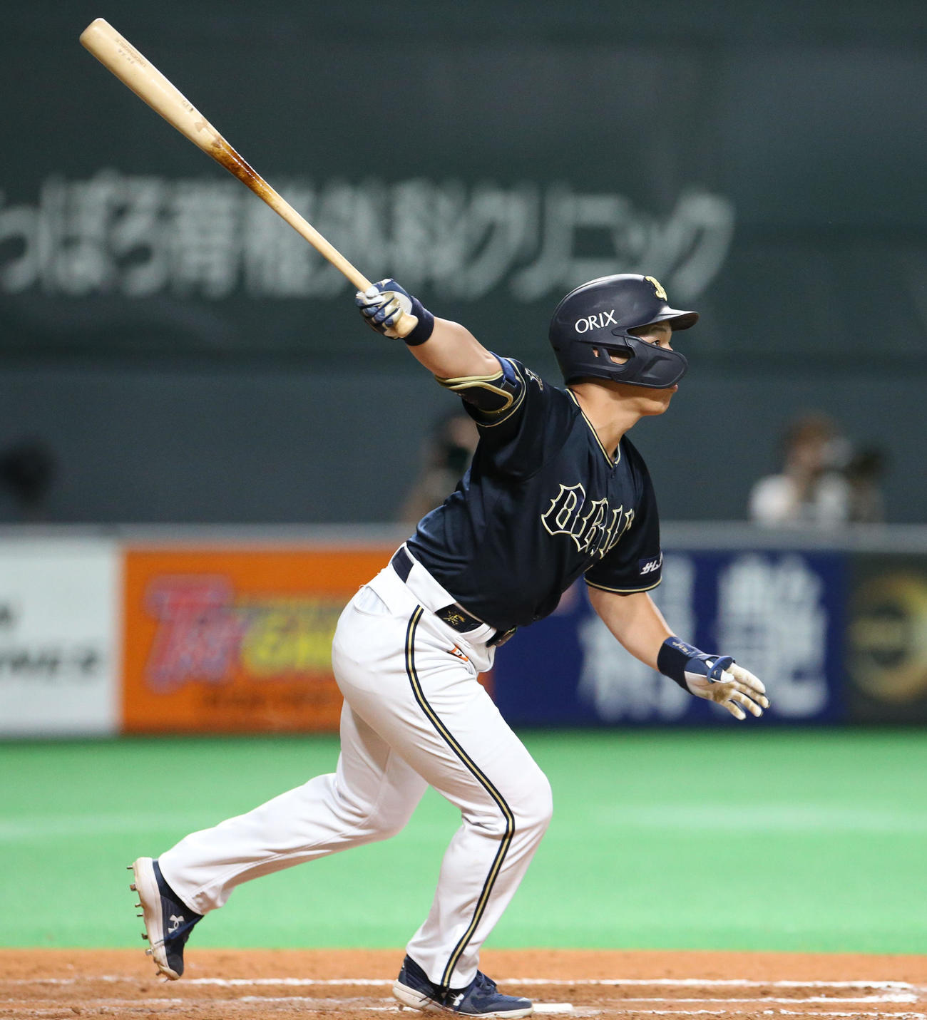 日本ハム対オリックス　9回表オリックス2死満塁、吉田正は走者一掃の適時二塁打を放つ（撮影・佐藤翔太）