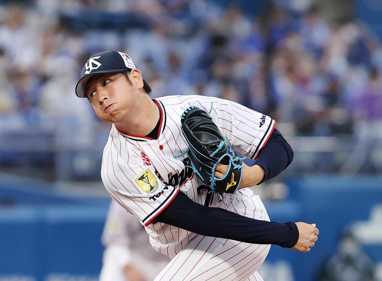 力投するヤクルト先発の小沢（撮影・鈴木正人）
