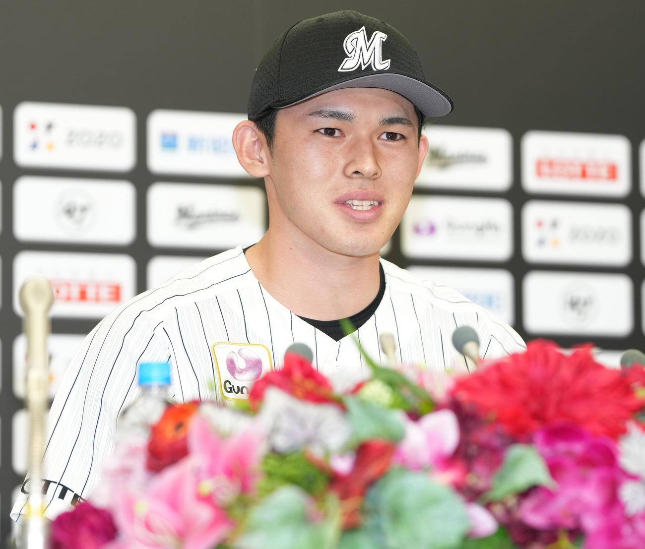 マイナビオールスター2022にファン投票で選ばれ会見するロッテ佐々木朗（撮影・鈴木みどり）