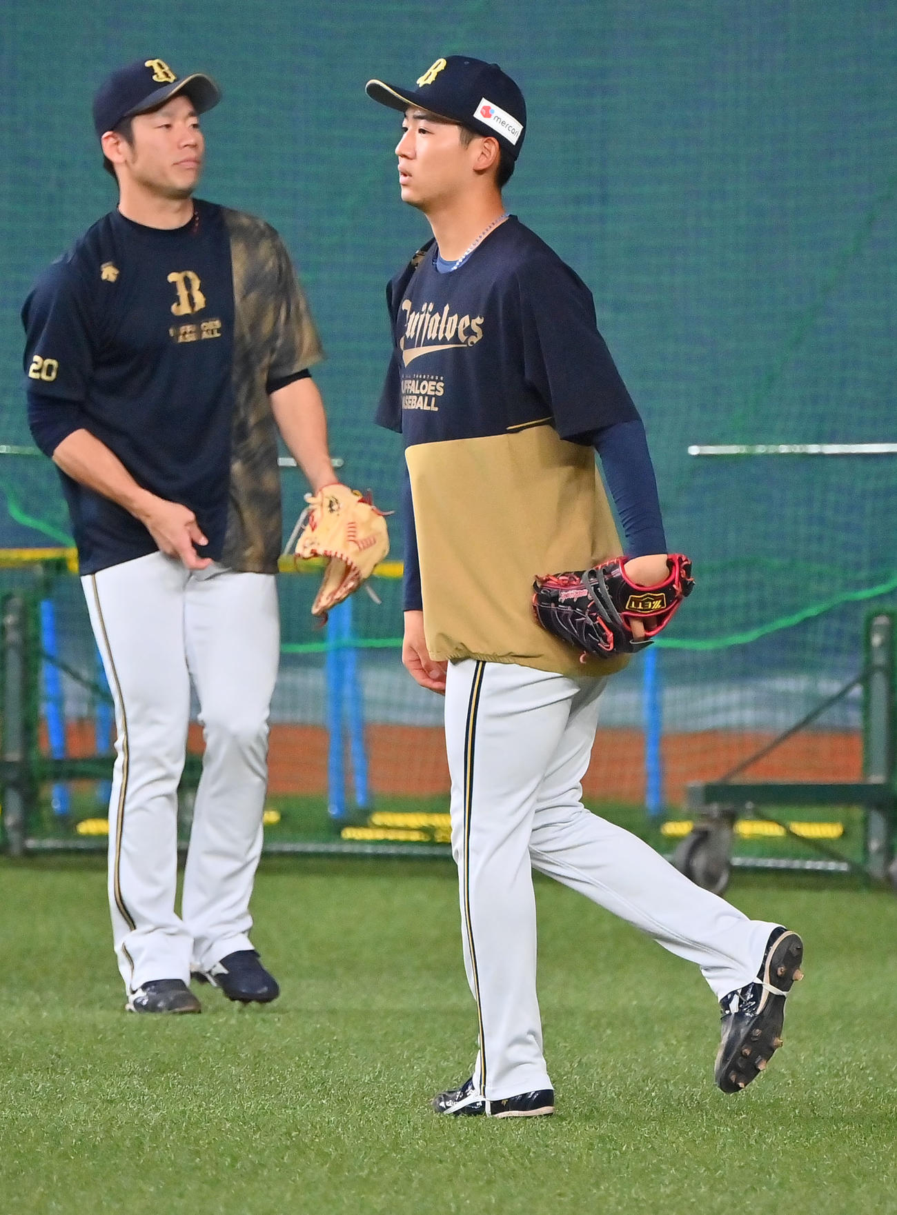 外野でキャッチボールするオリックス椋木（撮影・和賀正仁）