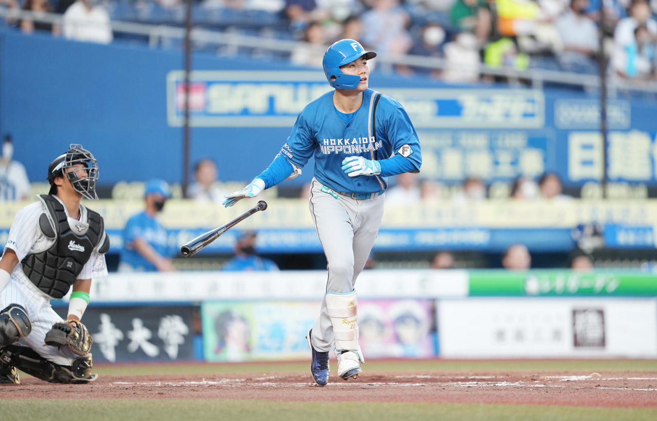 ロッテ対日本ハム　2回表日本ハム無死、先制の右越えソロ本塁打を放つ清宮（撮影・鈴木みどり）