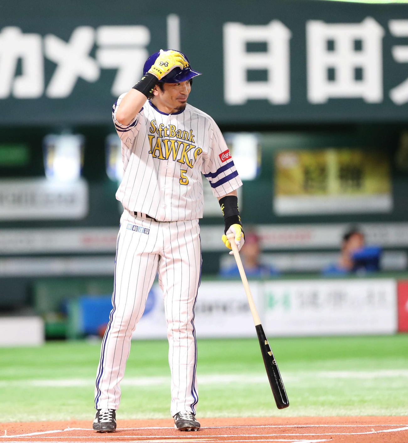 ソフトバンク対日本ハム　セレモニアルピッチに登板した石橋貴明は、打者に松田を指名（撮影・梅根麻紀）