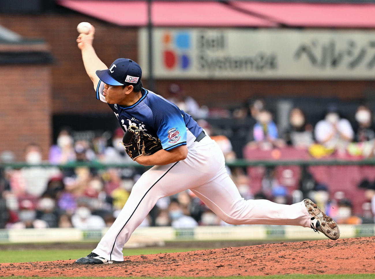 楽天対西武　西武4番手で投球する平良（撮影・滝沢徹郎）