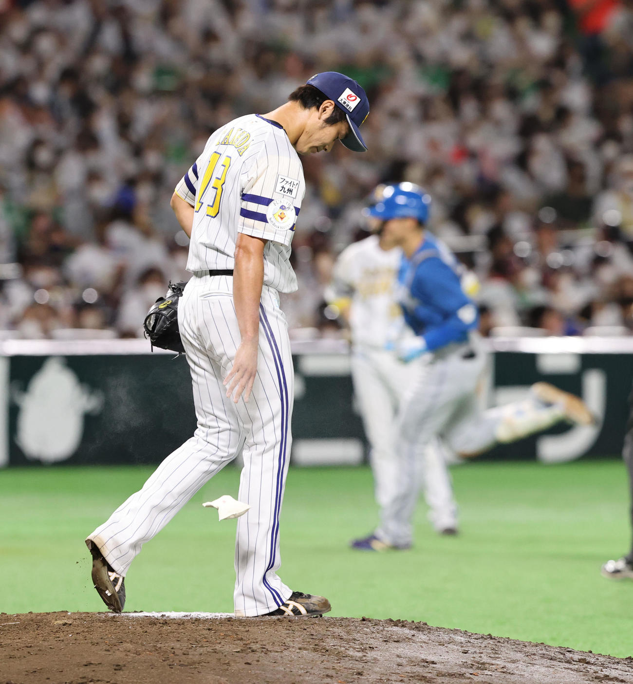 ソフトバンク対日本ハム　7回表日本ハム2死、清宮にソロ本塁打を浴びた武田（撮影・梅根麻紀）