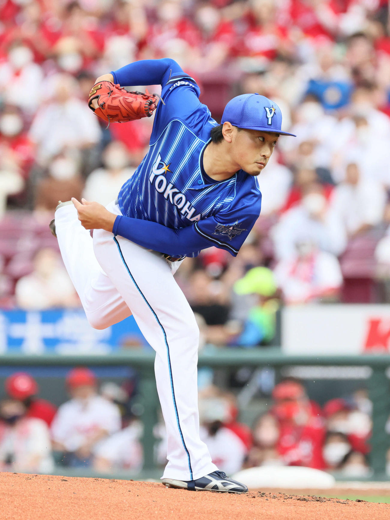 広島対DeNA　力投するDeNA先発の石田（撮影・加藤孝規）