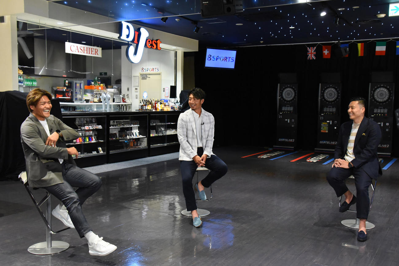 カンテレ新番組「8SPORTS」の初回収録に参加した（左から）大久保嘉人氏、鳥谷敬氏、寺内健（カンテレ提供）