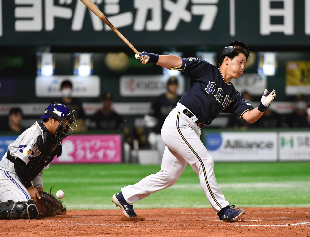 ソフトバンク対オリックス　5回表オリックス無死、空振り三振に倒れる吉田正（撮影・岩下翔太）