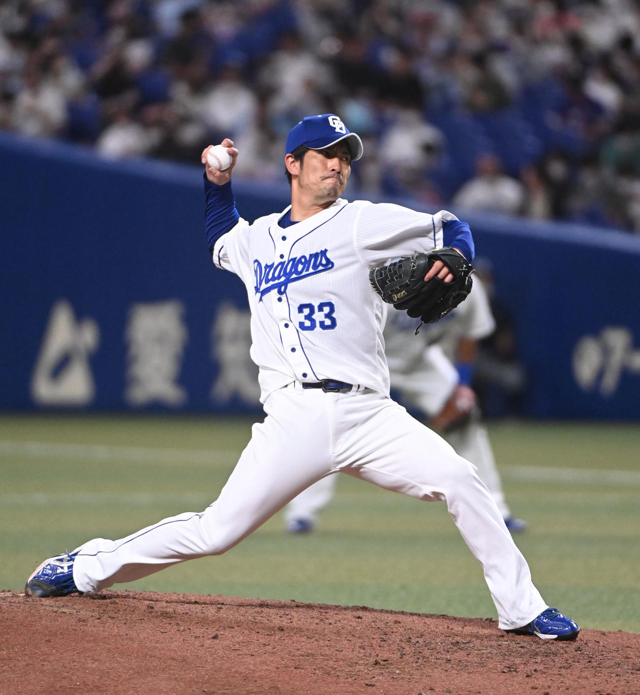 中日対ヤクルト　6回表、中日2番手で登板する祖父江（撮影・森本幸一）