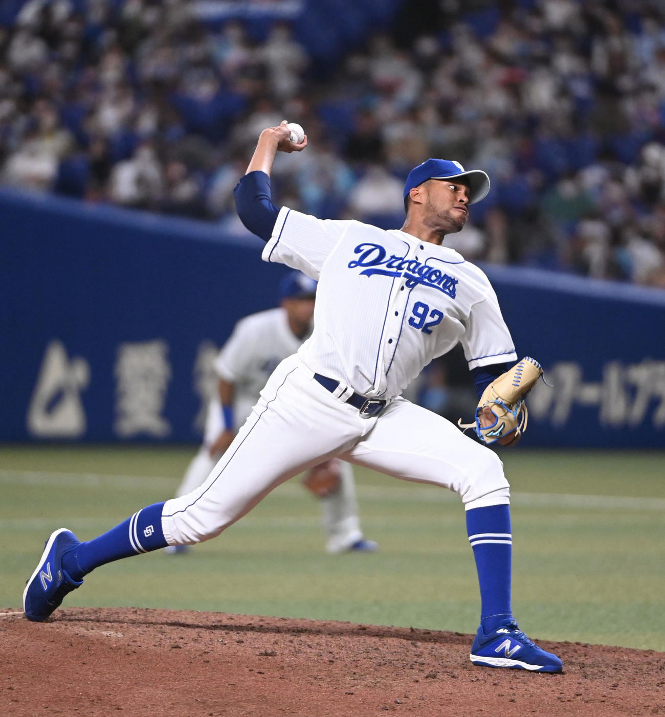 中日対ヤクルト　9回表、中日5番手で登板するR・マルティネス（撮影・森本幸一）
