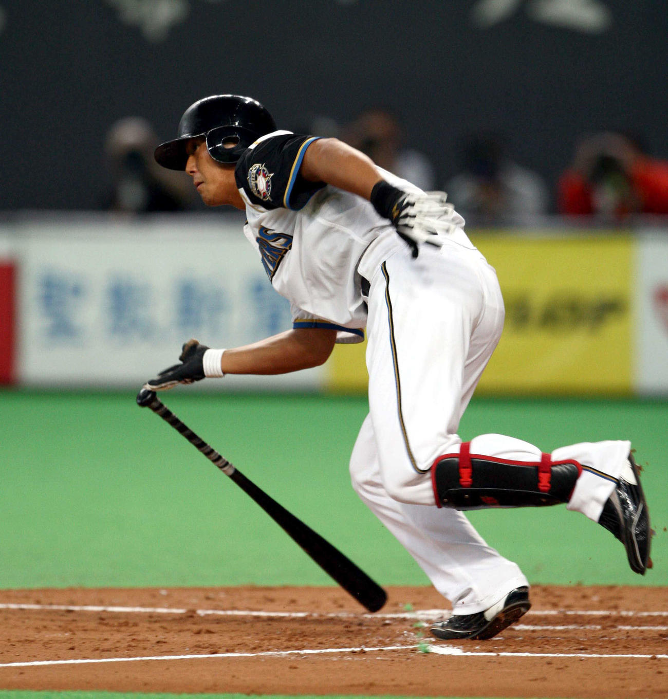 プロ初打席初安打を放つ中田翔（2009年5月23日撮影）