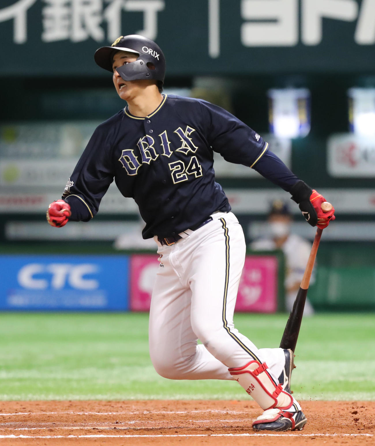 ソフトバンク対オリックス　8回表オリックス無死、紅林は勝ち越し左越え本塁打を放つ（撮影・屋方直哉）
