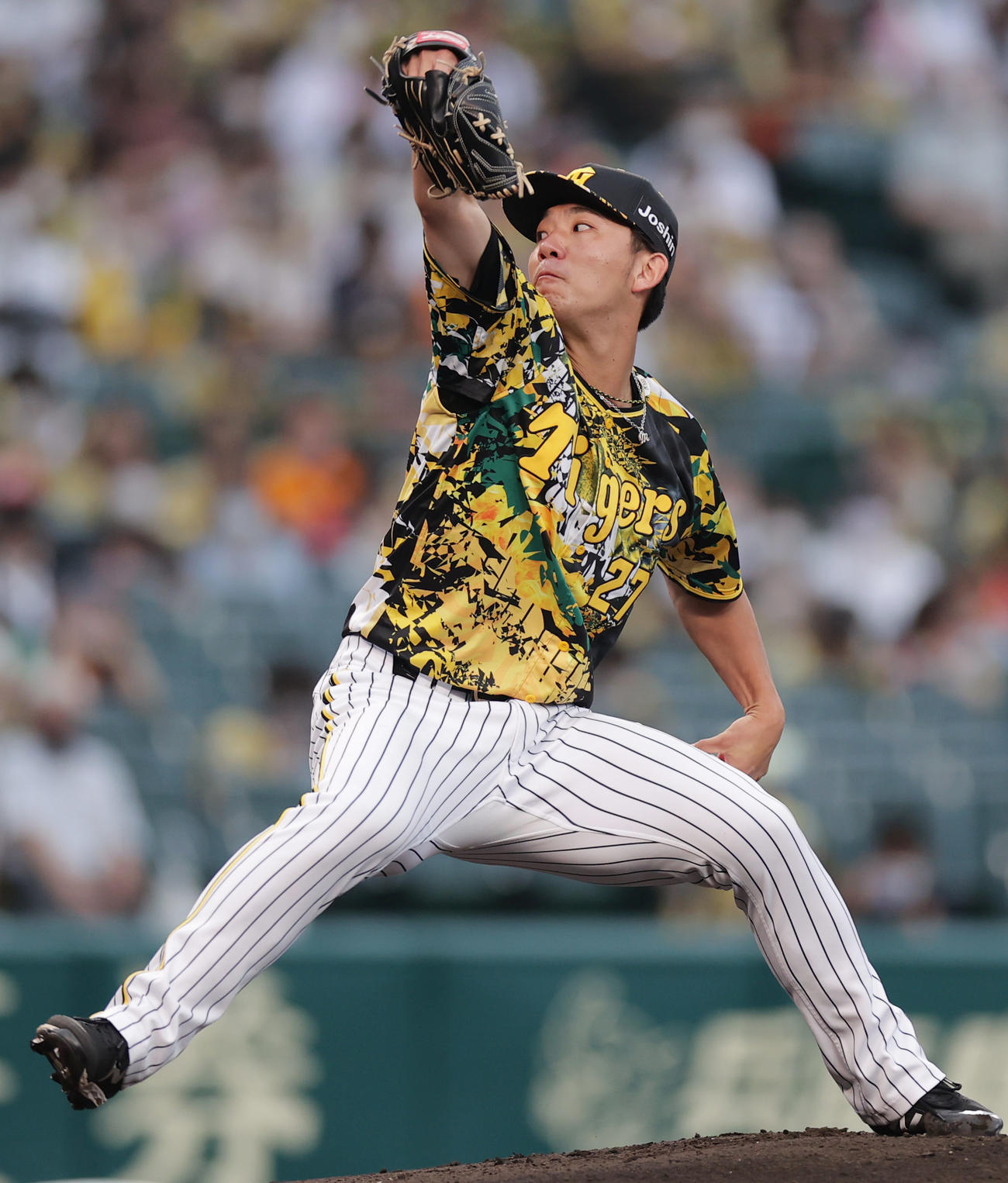 阪神対巨人　完封勝利を挙げた伊藤将（撮影・前田充）