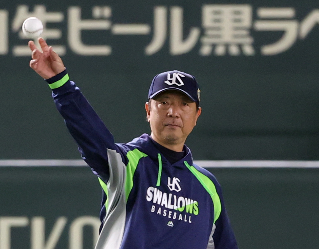 伊藤投手コーチ（2021年11月22日撮影）
