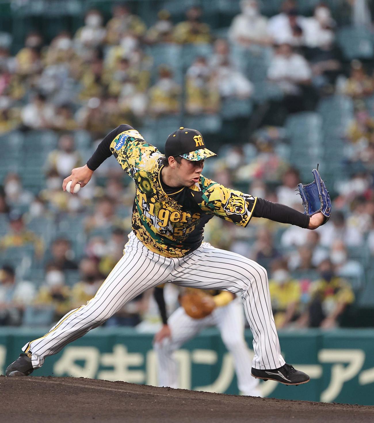 阪神対中日　6回1失点と好投し10勝目をあげた青柳（撮影・上田博志）