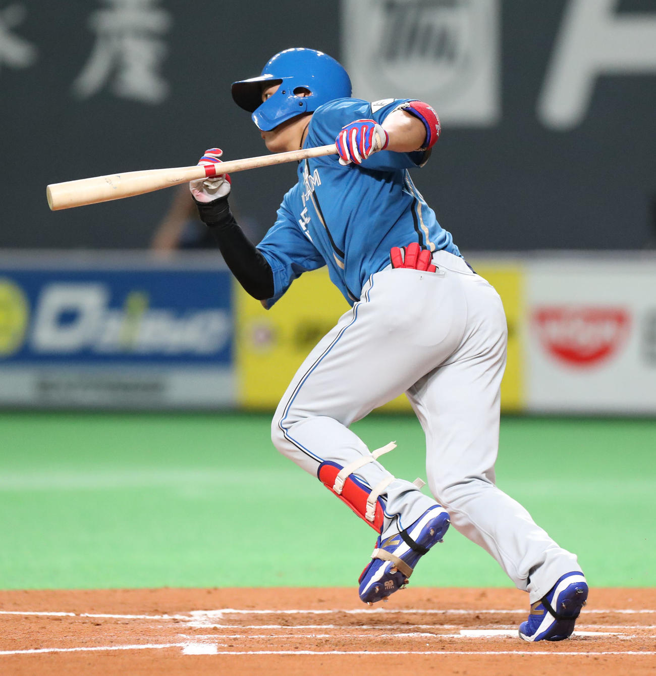 日本ハム対西武　4回裏日本ハム無死、野村は中前打を放つ（撮影・佐藤翔太）