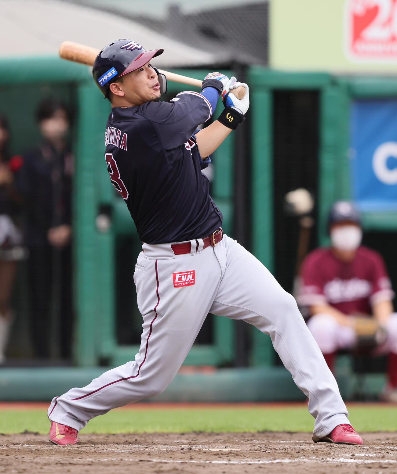 楽天対オリックス　5回裏楽天1死、1死二塁、浅村は右越え3点本塁打を放つ（撮影・足立雅史）