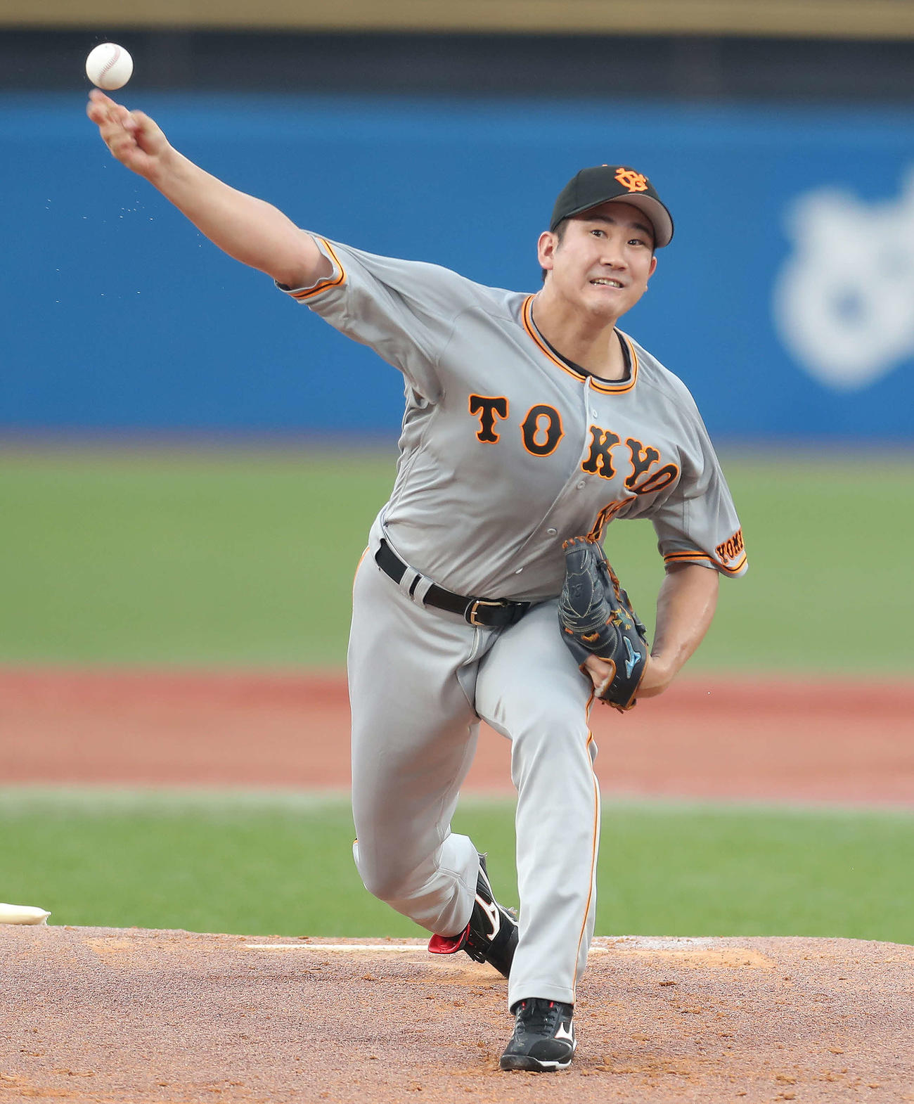 ヤクルト対巨人　巨人先発の菅野（撮影・河田真司）
