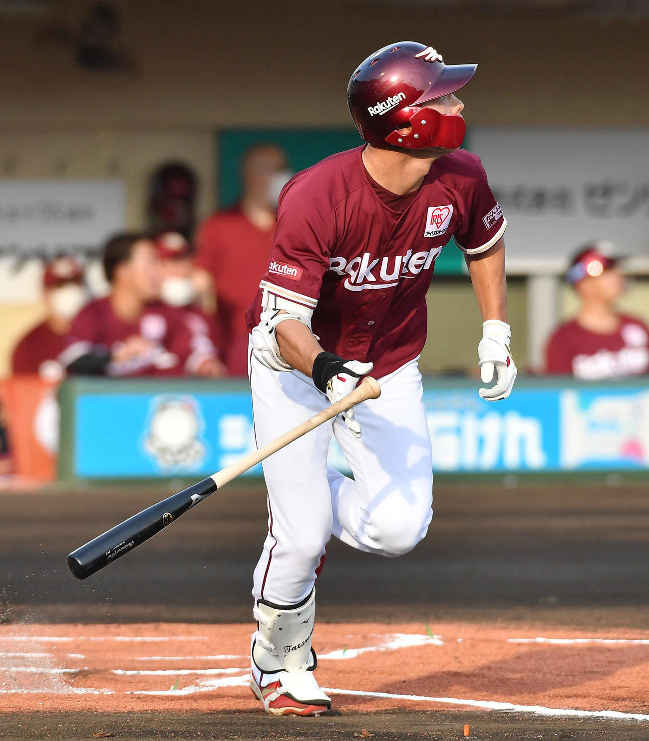 ソフトバンク対楽天　1回表楽天無死、辰己は左中間へ先制本塁打を放つ（撮影・岩下翔太）