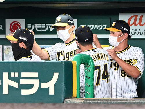 阪神対DeNA DeNAに勝利し喜ぶ矢野監督(撮影・前岡正明)