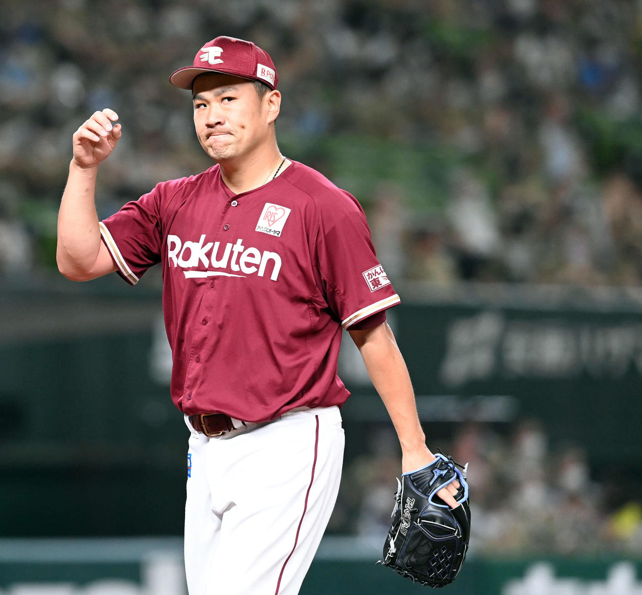 1回を無失点に抑え気合の入った表情を見せる楽天の先発田中将大（撮影・たえ見朱実）