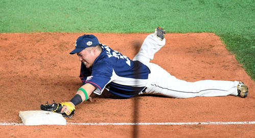 西武】「山川ナイス」トレンド入り 山川穂高が好守連発で3度チーム