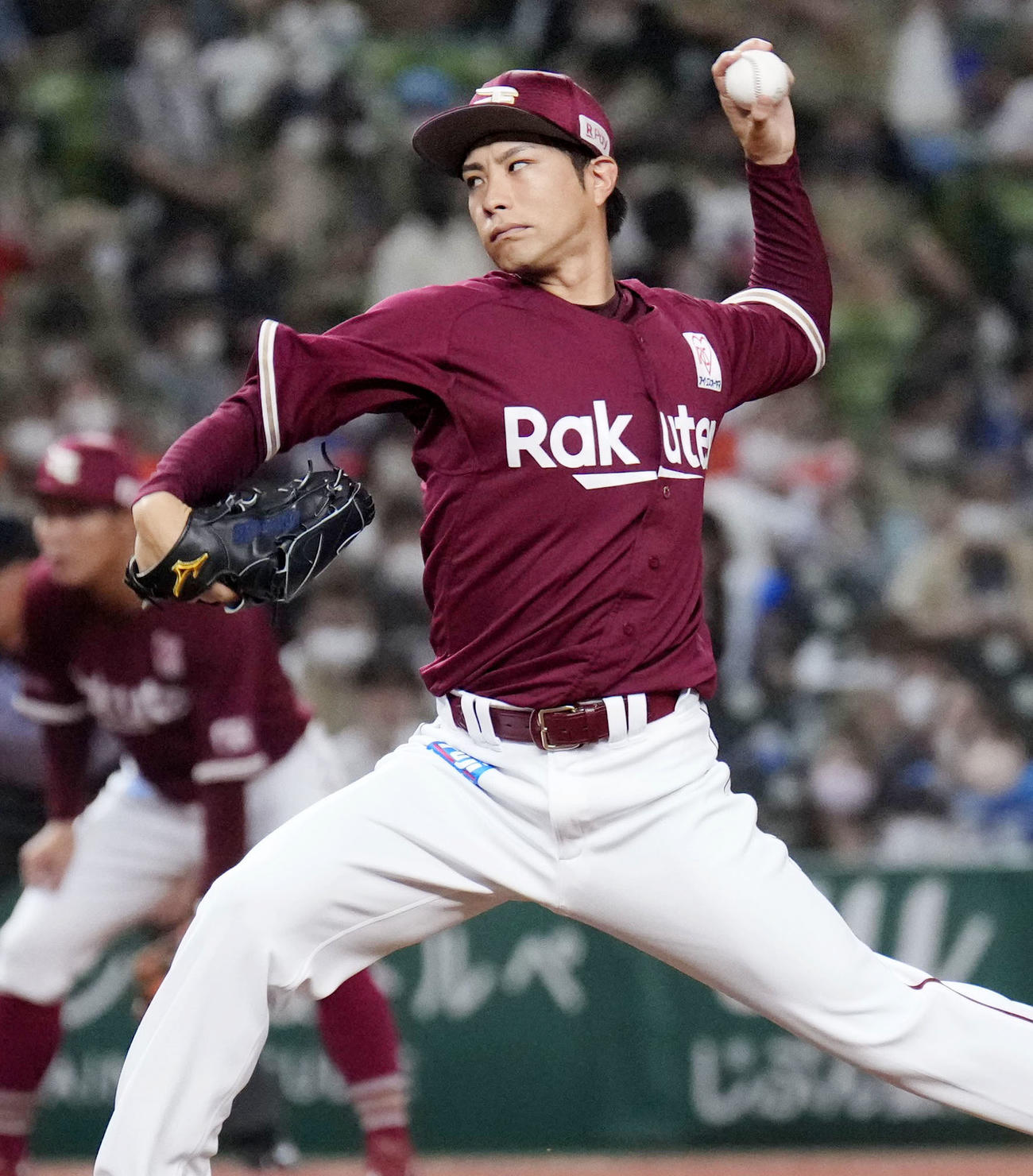 先発し5回2失点で3勝目を挙げた楽天辛島（共同）