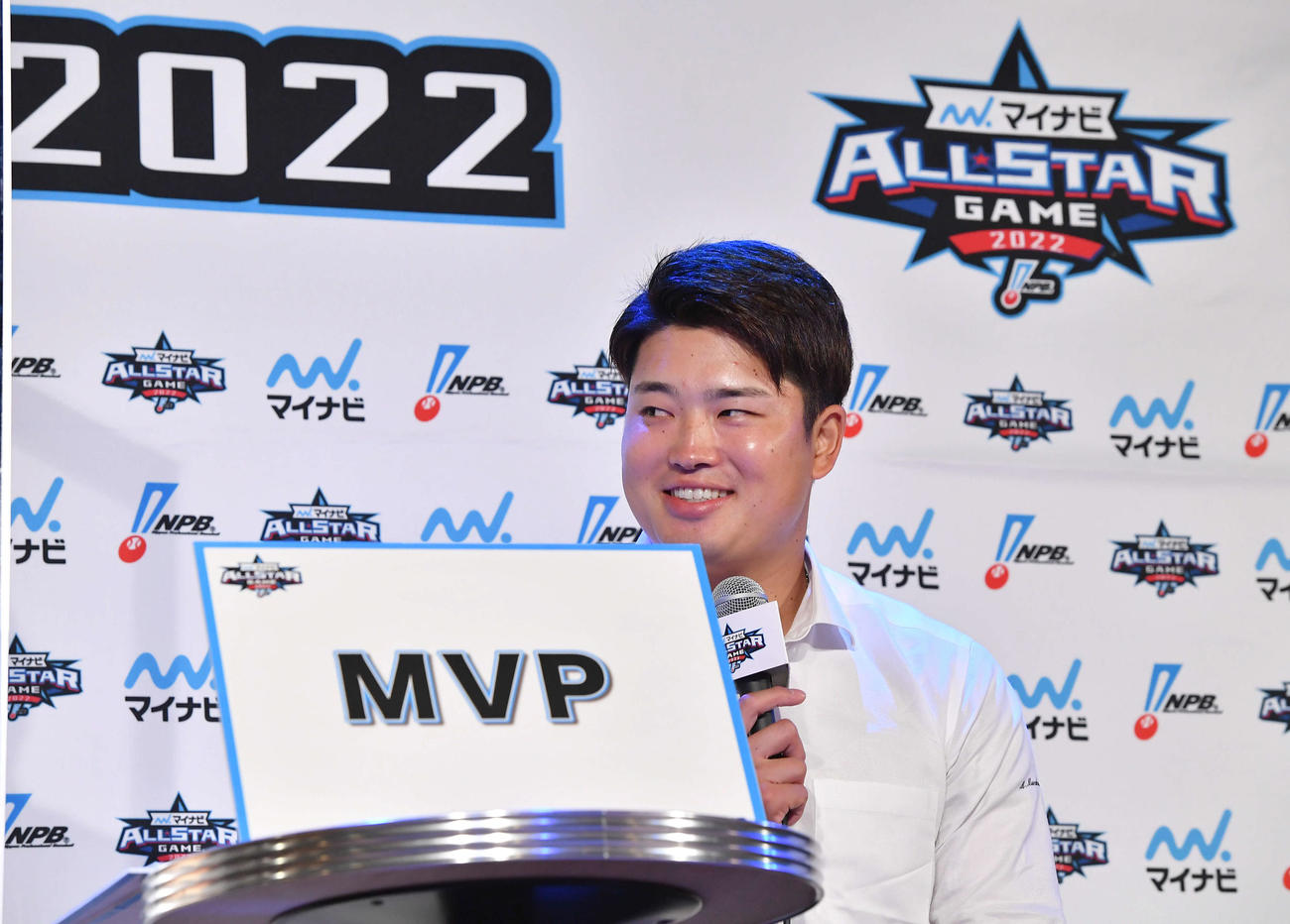 トークショーでMVPについて語るヤクルト村上（撮影・岩下翔太）